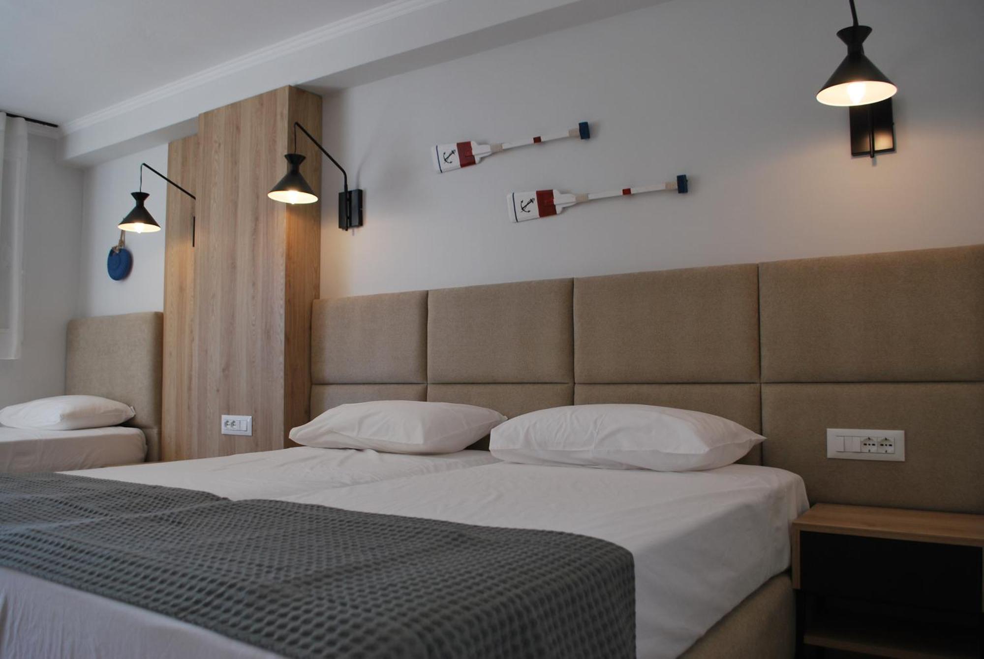 Sofo Hotel Dhërmi Esterno foto